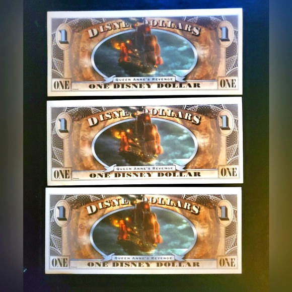 Disney's Pirates of the Caribbean Dollars Uncirculated A Set of 3 - Picture 2 of 7
